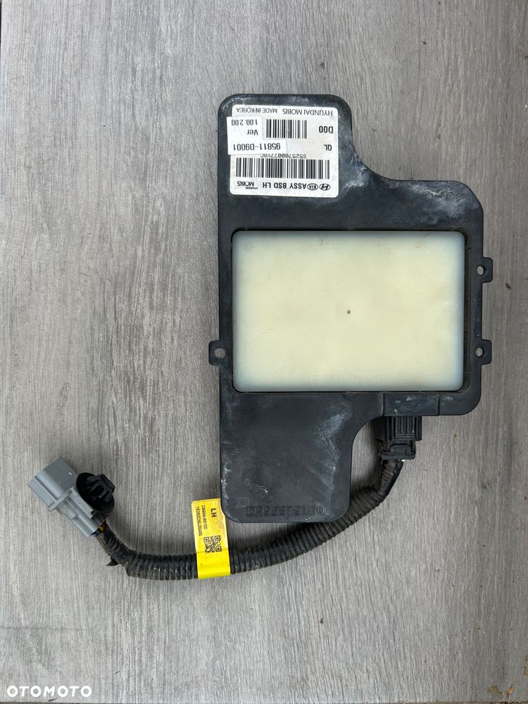 KIA SPORTAGE IV LEWY CZUJNIK SENSOR MARTWEGO POLA 95811-D9001