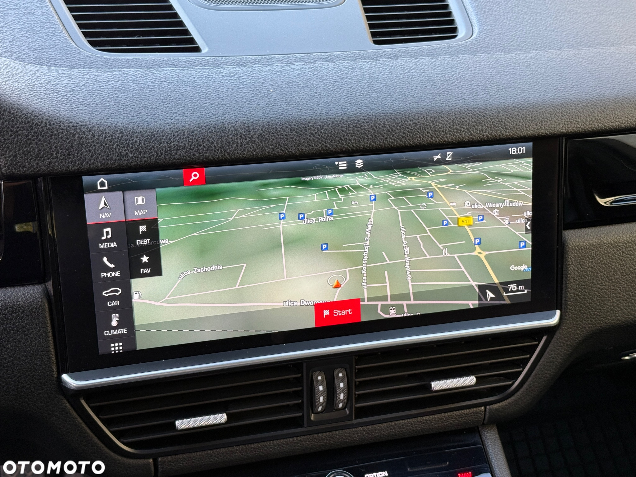 Porsche Cayenne Standard - 28