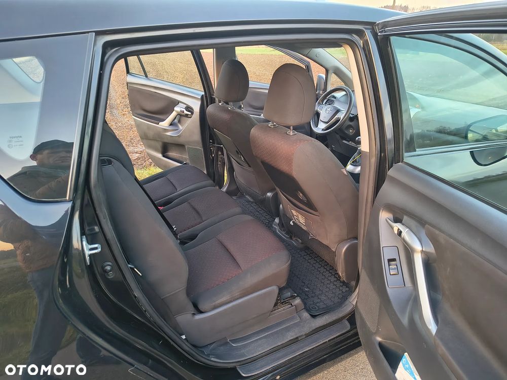 Toyota Verso 2.0 D-4D - 13