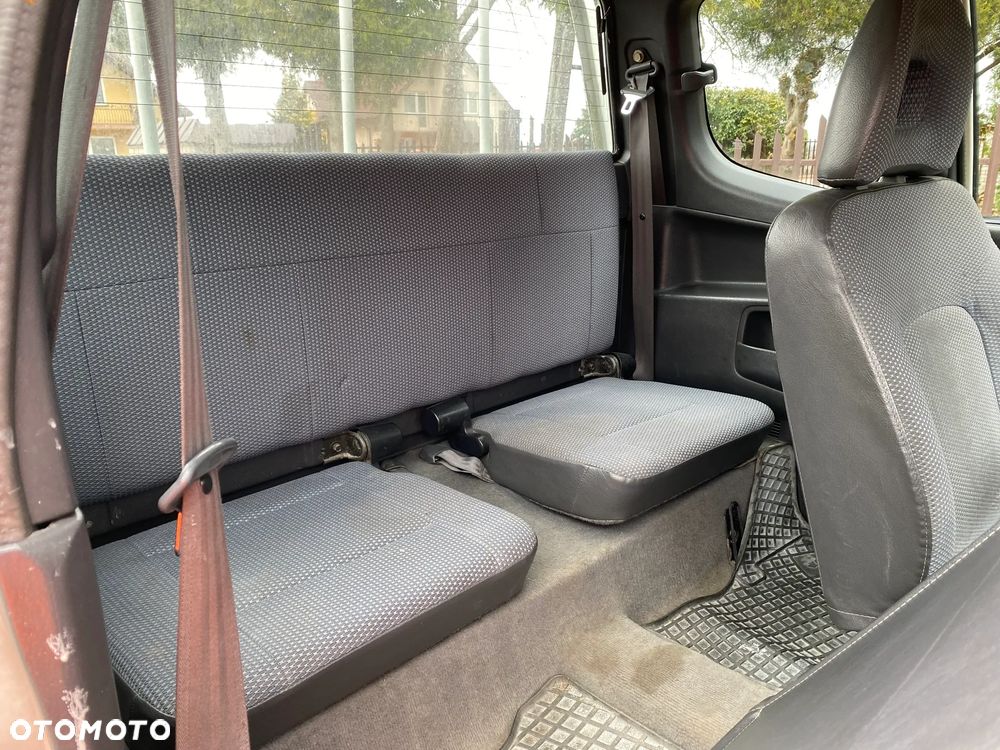 Mitsubishi L200 Pick Up 4x4 Magnum Club Cab - 3