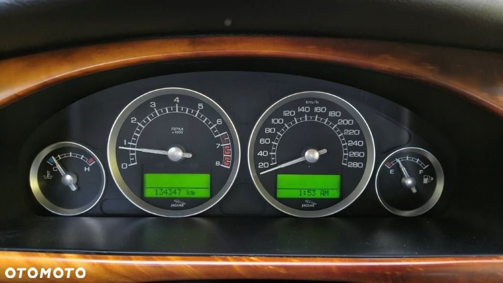 Jaguar S-Type - 17