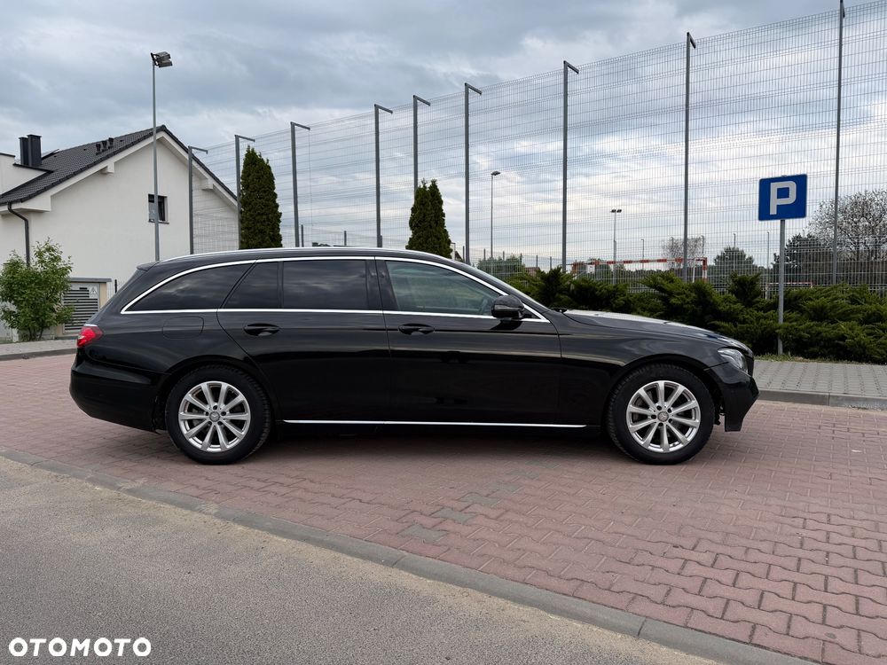 Mercedes-Benz Klasa E 220 d 4Matic 9G-TRONIC Avantgarde - 7
