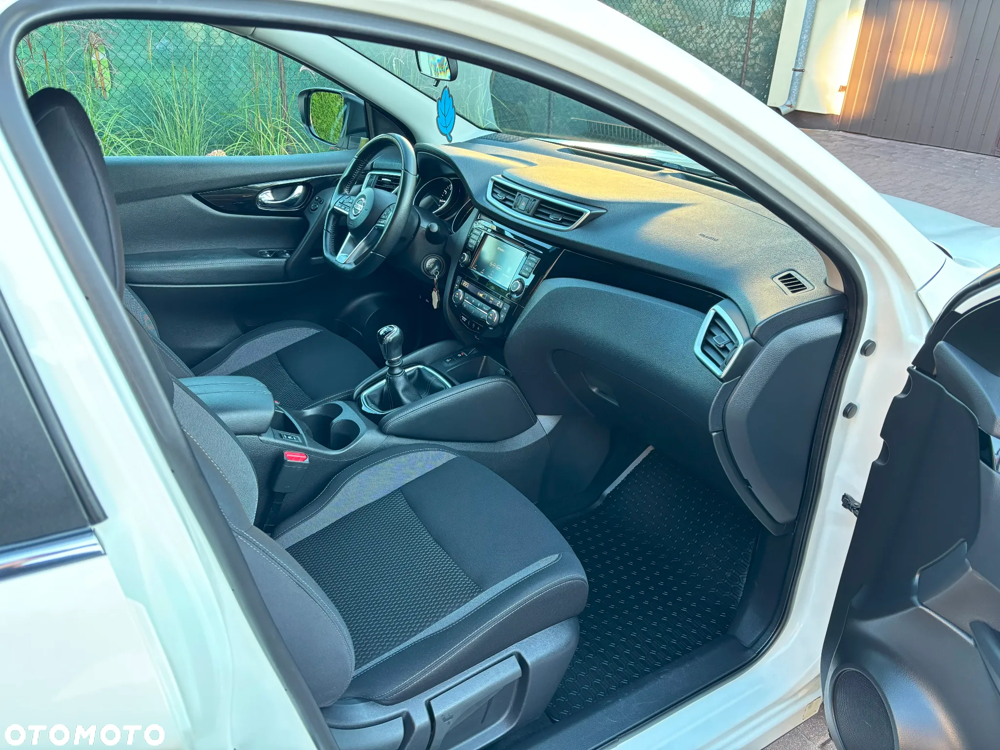 Nissan Qashqai 1.3 DIG-T N-Connecta - 30