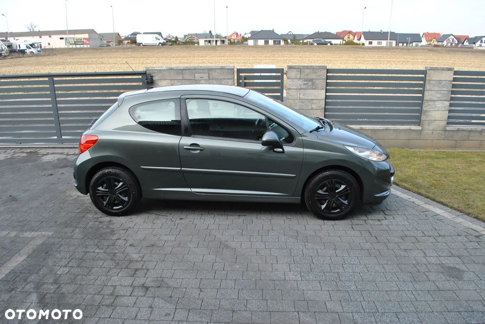 Peugeot 207 1.4 16V U Move - 18