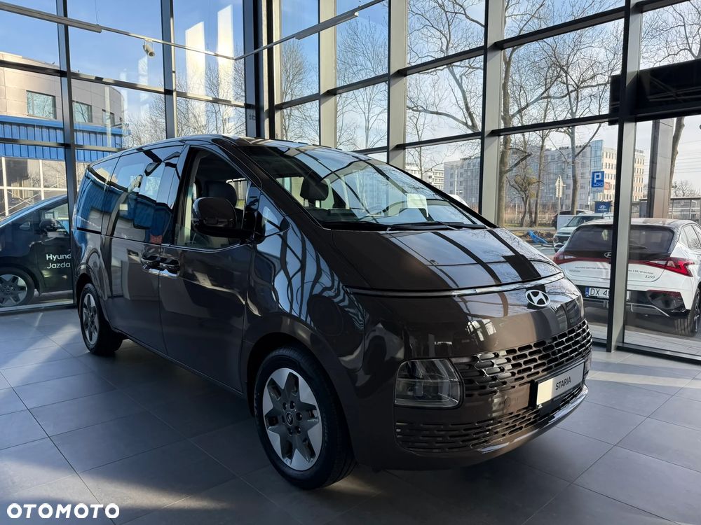 Hyundai Staria - 4