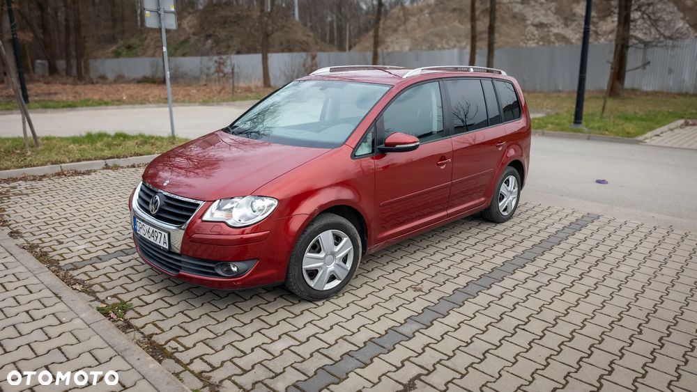 Volkswagen Touran 1.4 TSI DSG Comfortline - 1