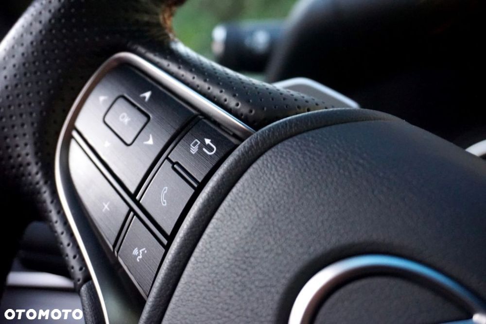 Lexus ES 300h F Sport - 34