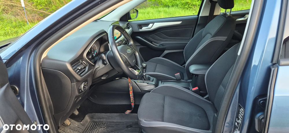 Ford Focus 1.0 EcoBoost Trend Edition - 6