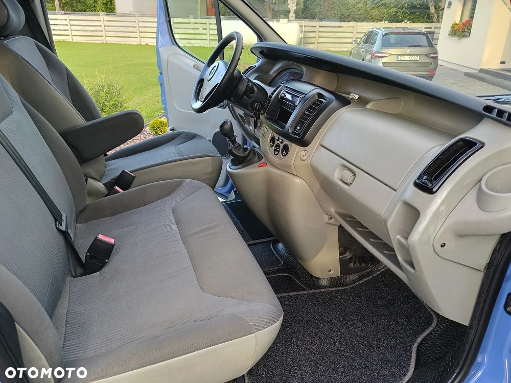 Opel Vivaro - 18