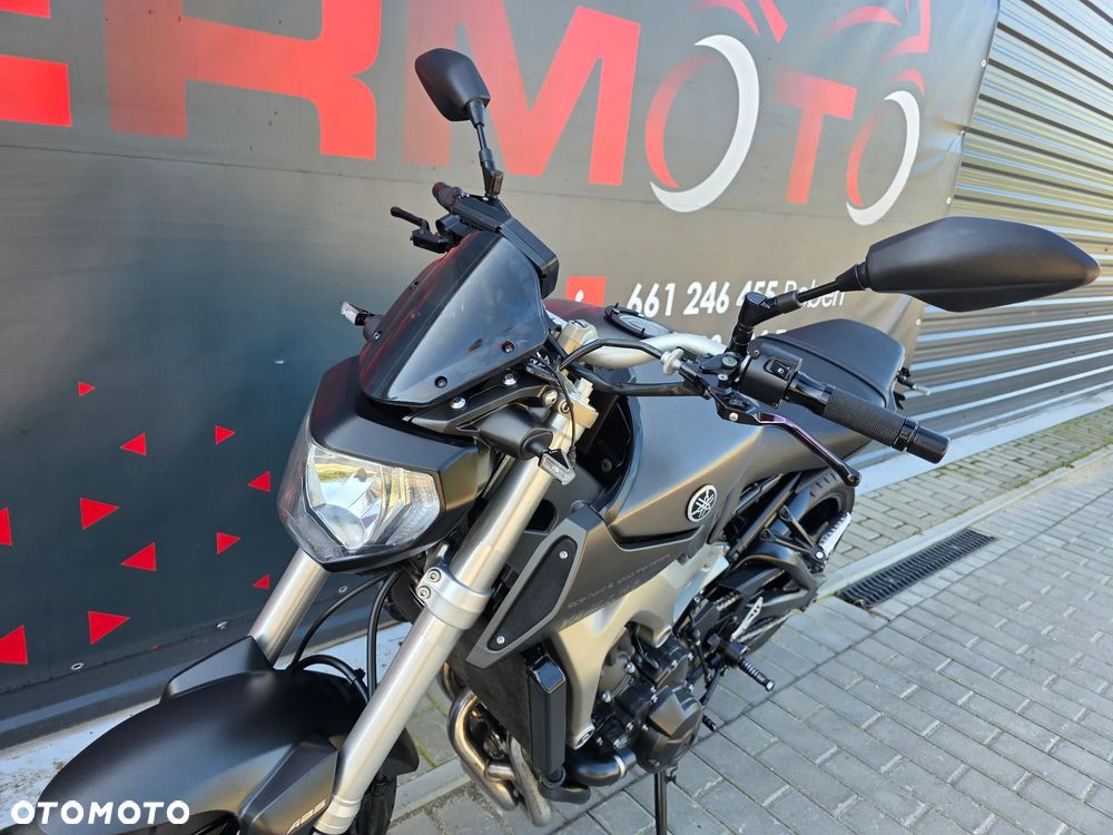 Yamaha MT - 12