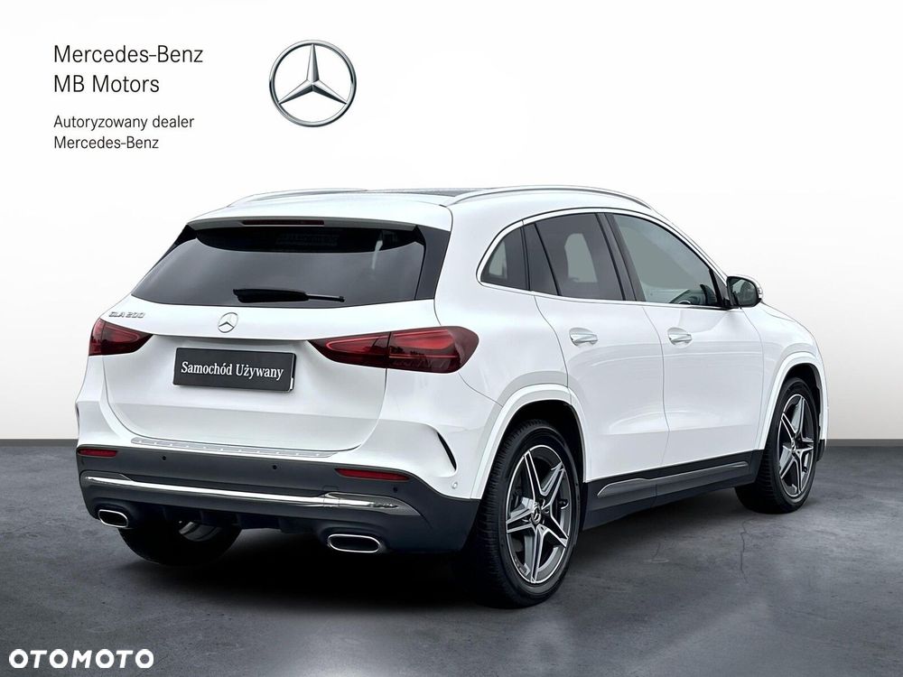 Mercedes-Benz GLA 200 AMG Line - 6