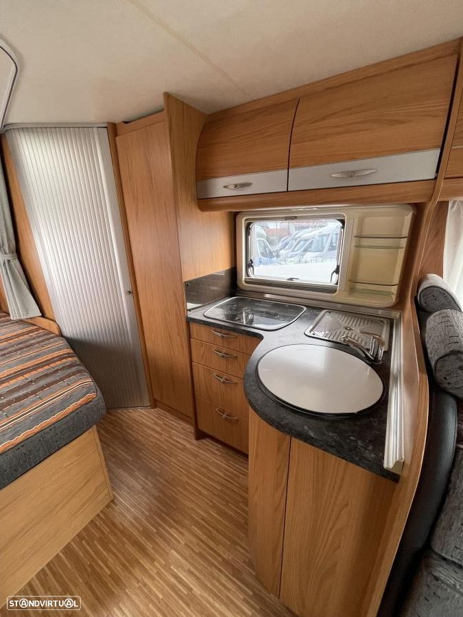 Burstner Privilége T615 cama francesa - 29