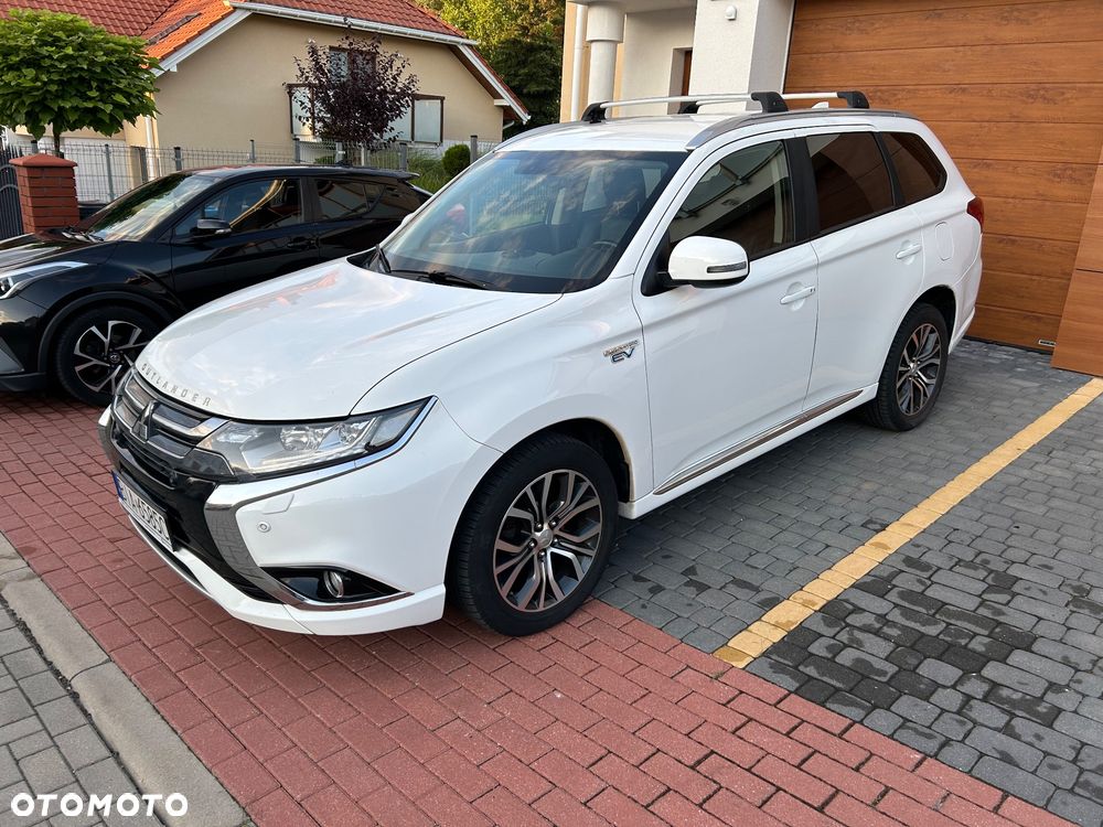 Mitsubishi Outlander - 3