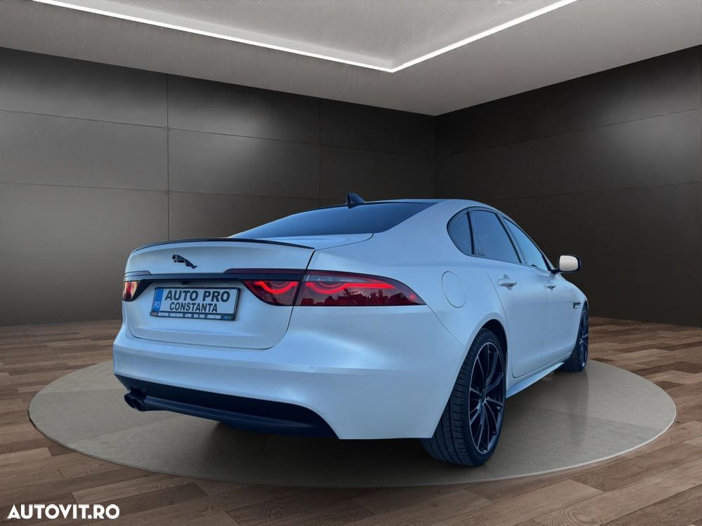 Jaguar XF - 4