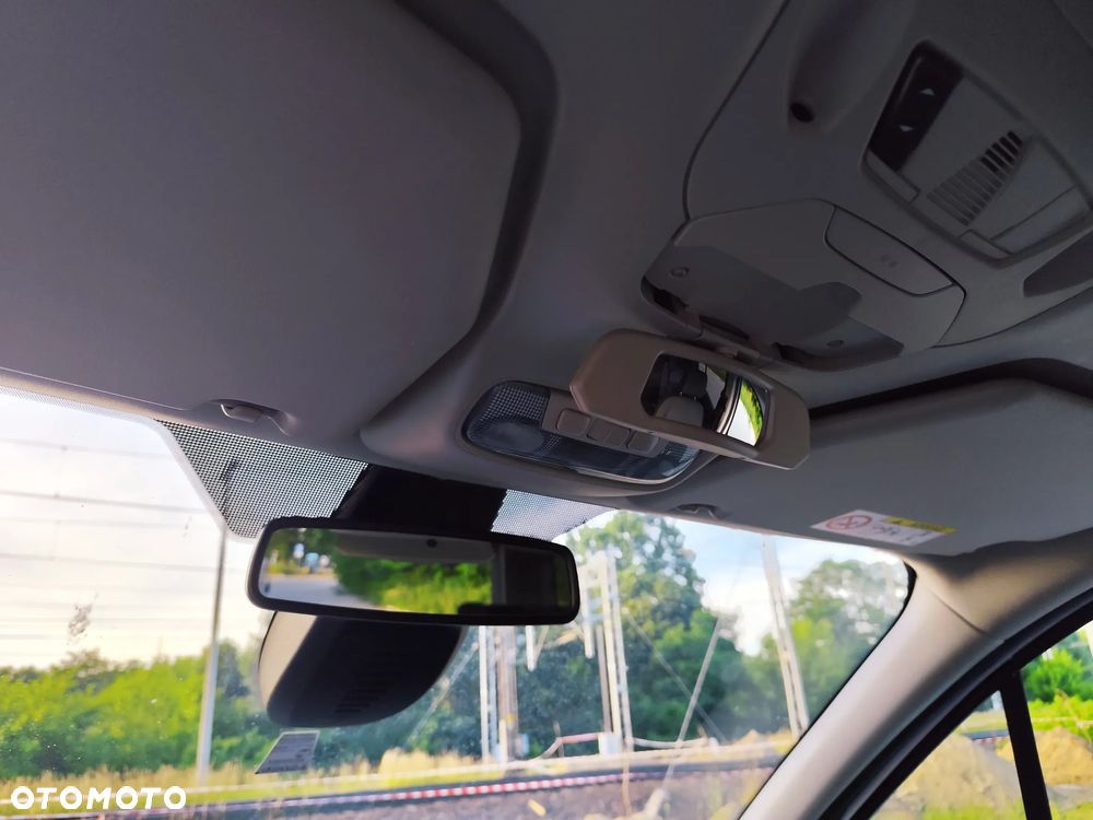 Ford Tourneo Connect Grand - 23