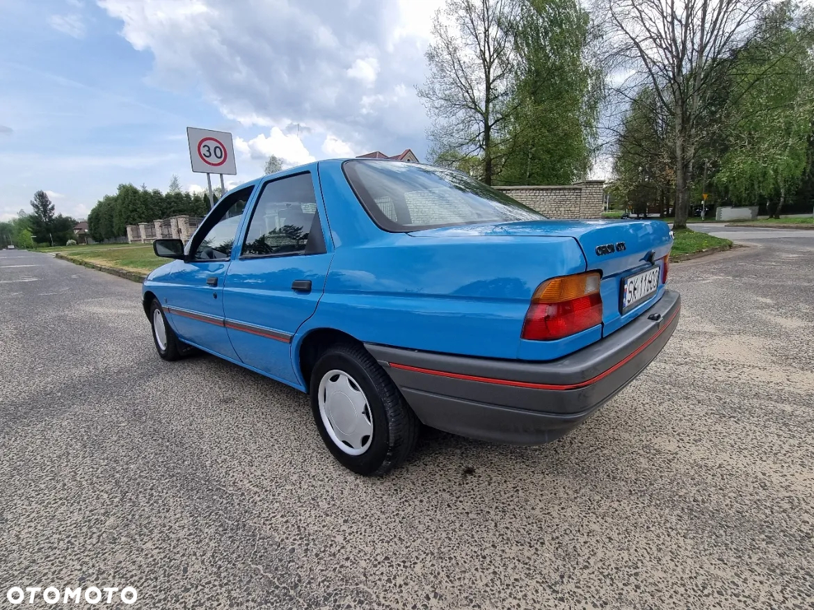 Ford Orion 1.6 CLX - 11