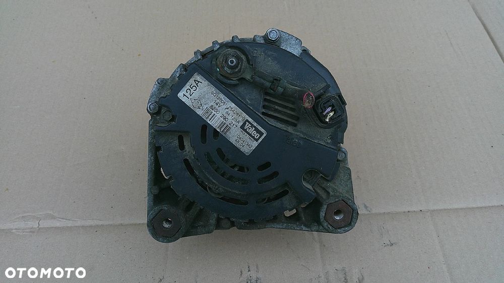 RENAULT SCENIC II 1.9 DCI ALTERNATOR - 3