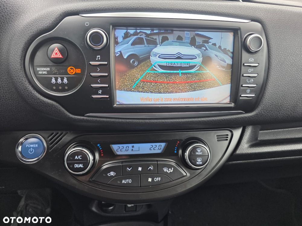 Toyota Yaris - 12