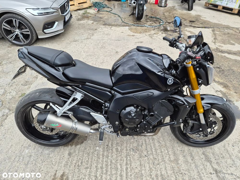 Yamaha FZ - 12