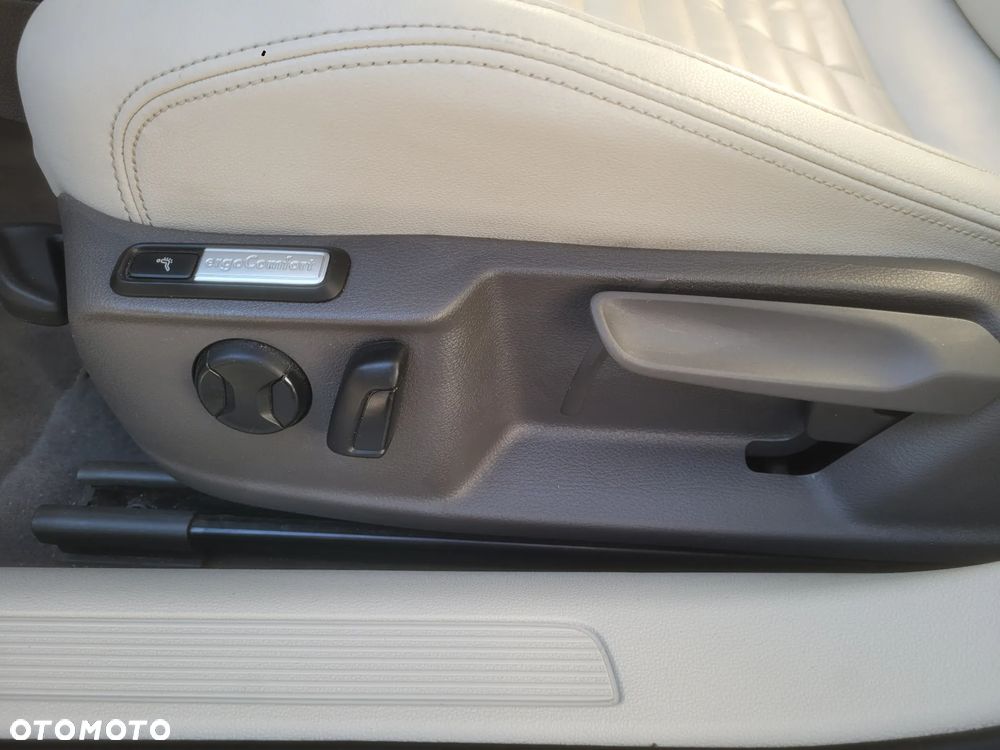 Volkswagen Passat 1.4 TSI DSG GTE - 16