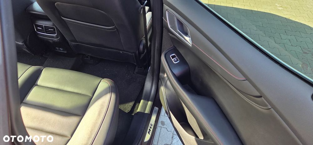 MG HS 1.5 T-GDI Excite DCT - 10