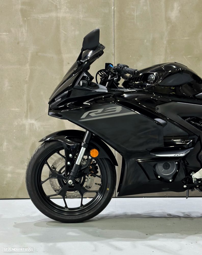 Yamaha R 3 - 5