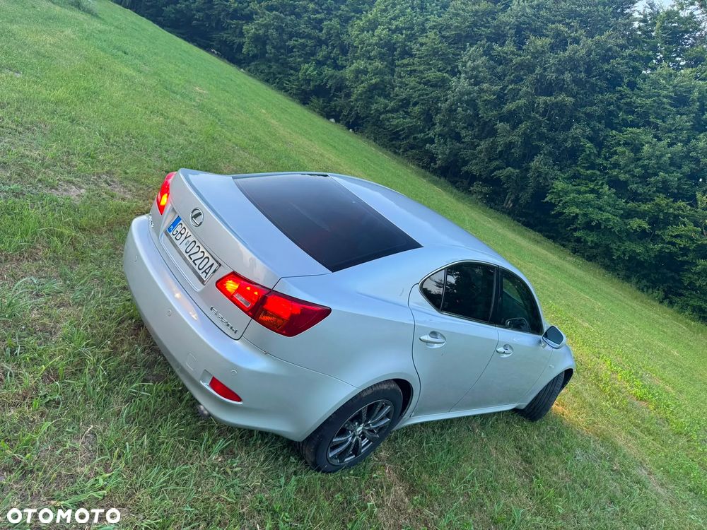 Lexus IS 220 D Prestige - 3