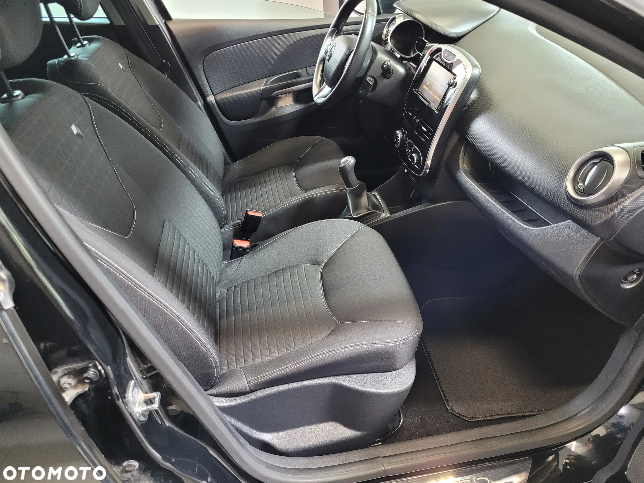 Renault Clio 1.2 16V Life - 15