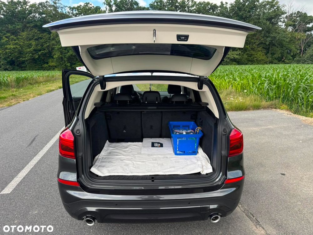 BMW X3 xDrive20d - 16