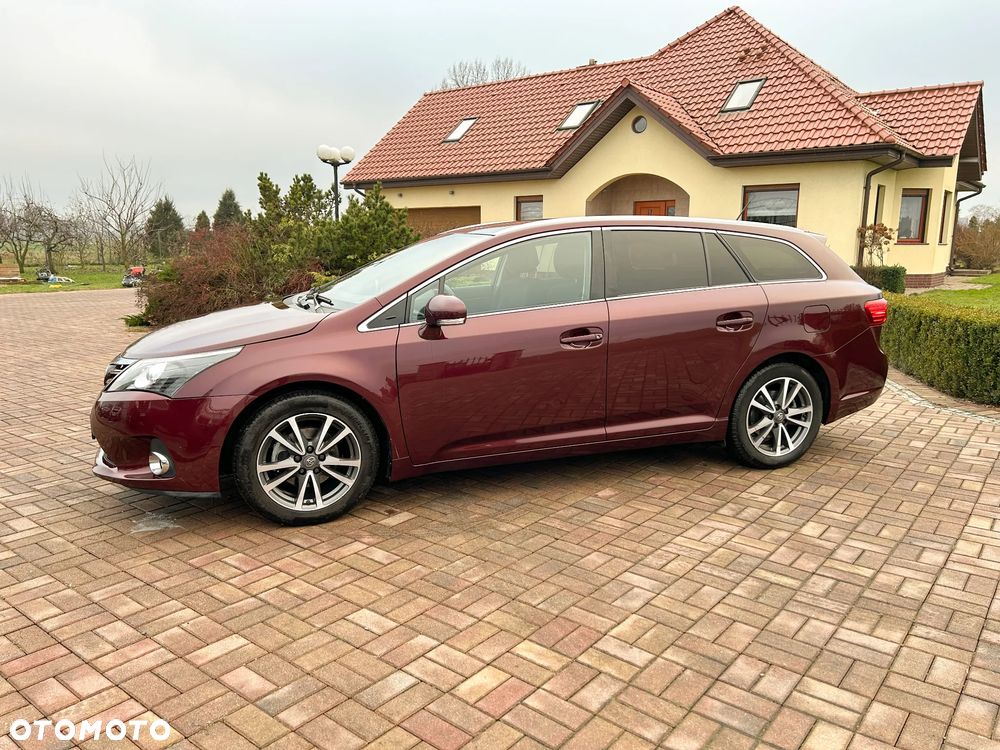 Toyota Avensis 1.8 Sol NAVI - 23