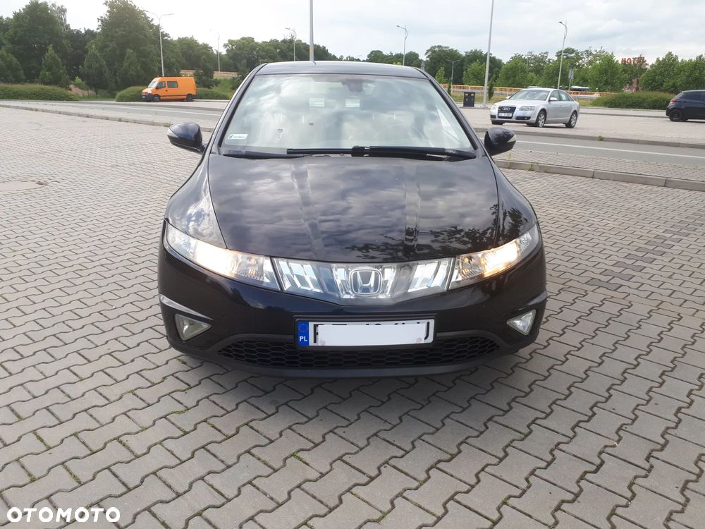 Honda Civic 1.8 Executive - 3