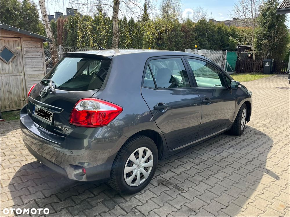 Toyota Auris 1.4 D-4D Terra EU5 - 4