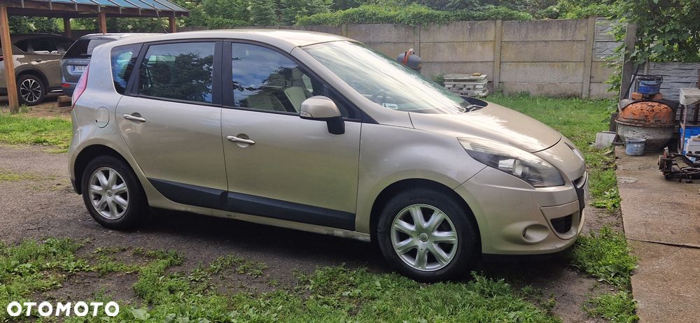Renault Scenic - 1