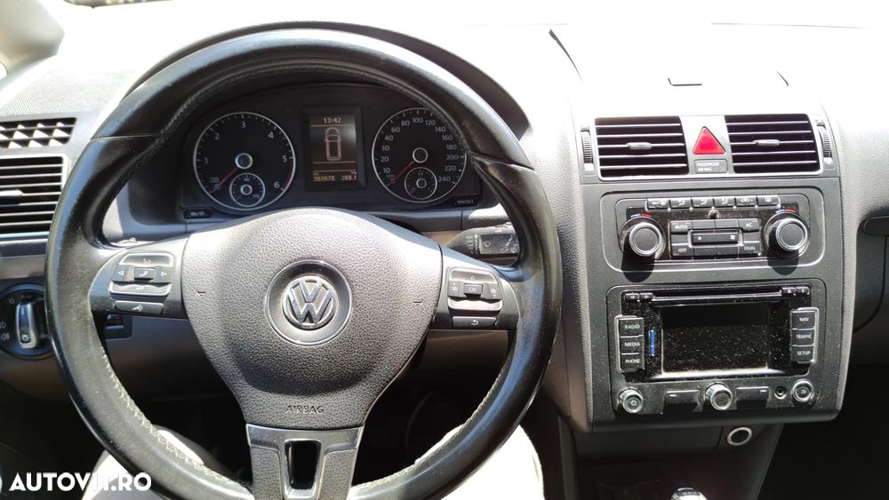 Volkswagen Touran 1.6 TDI DSG Comfortline - 5