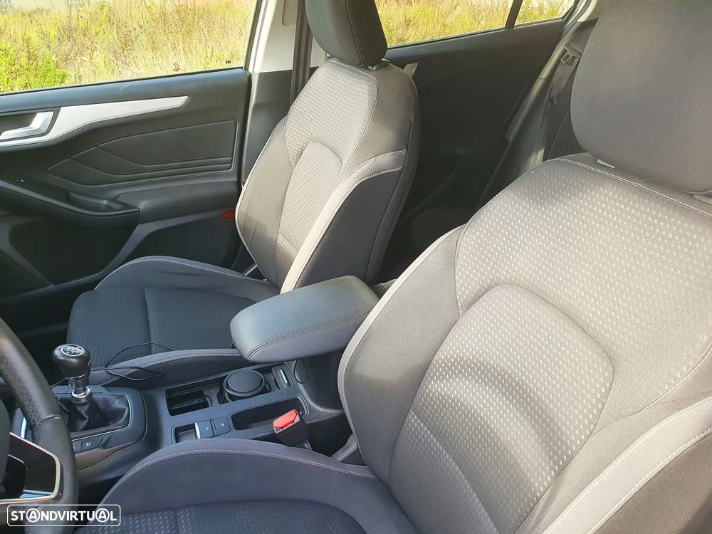 Ford Focus SW 1.5 TDCi EcoBlue Business - 9