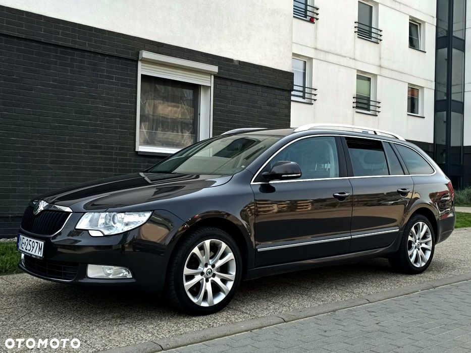 Skoda Superb 2.0 TDI DSG Exclusive - 11