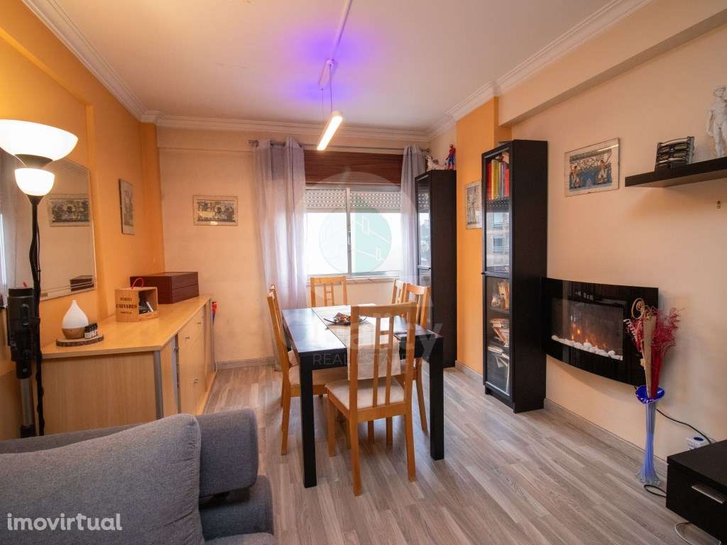 Excelente T2 em Queluz - Grande imagem: 3/32