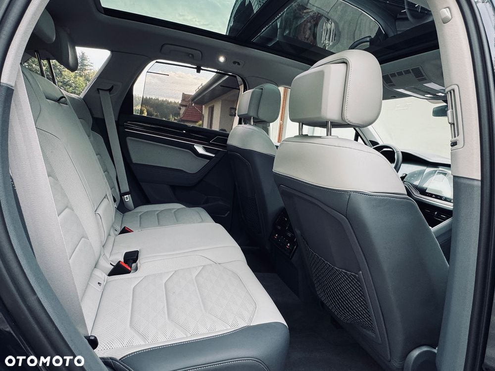 Volkswagen Touareg 3.0 V6 TFSI PHEV 280kW 4Motion Elegance - 18