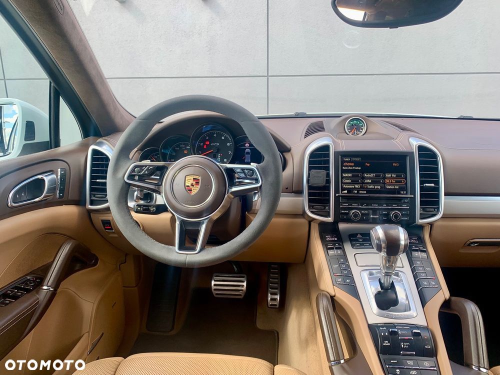 Porsche Cayenne GTS - 32