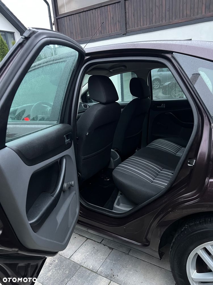 Ford Focus - 10