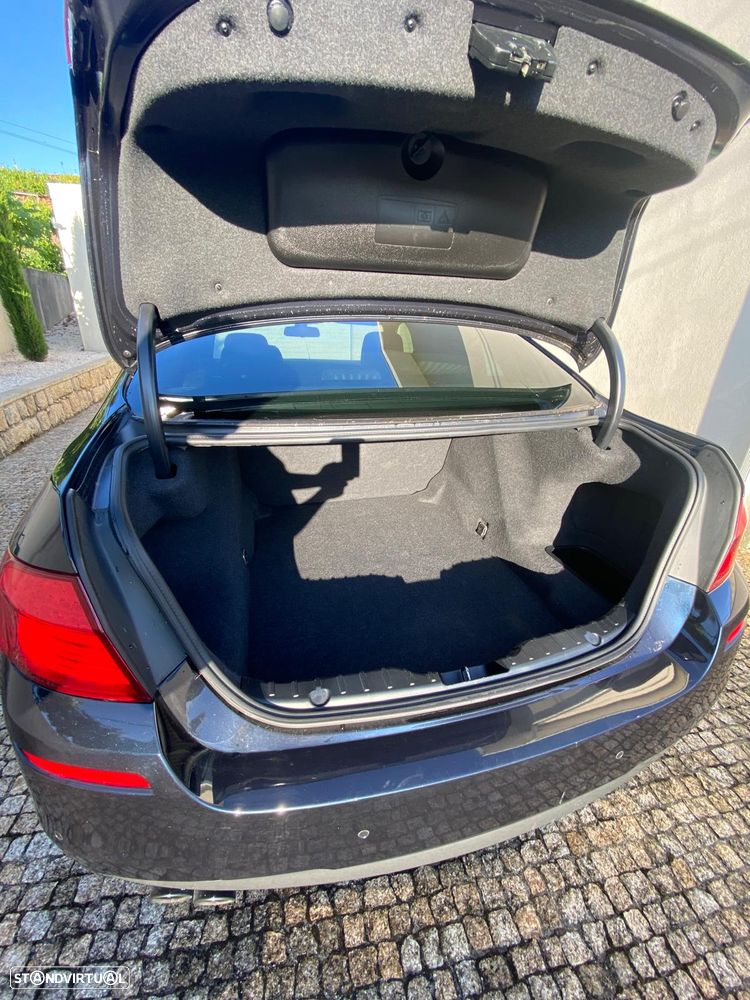 BMW 525 d Auto - 13