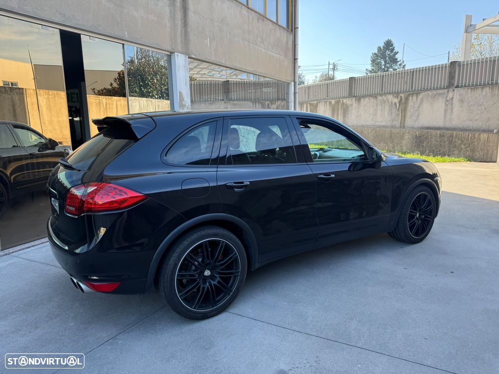Porsche Cayenne Turbo Tiptronic S - 4