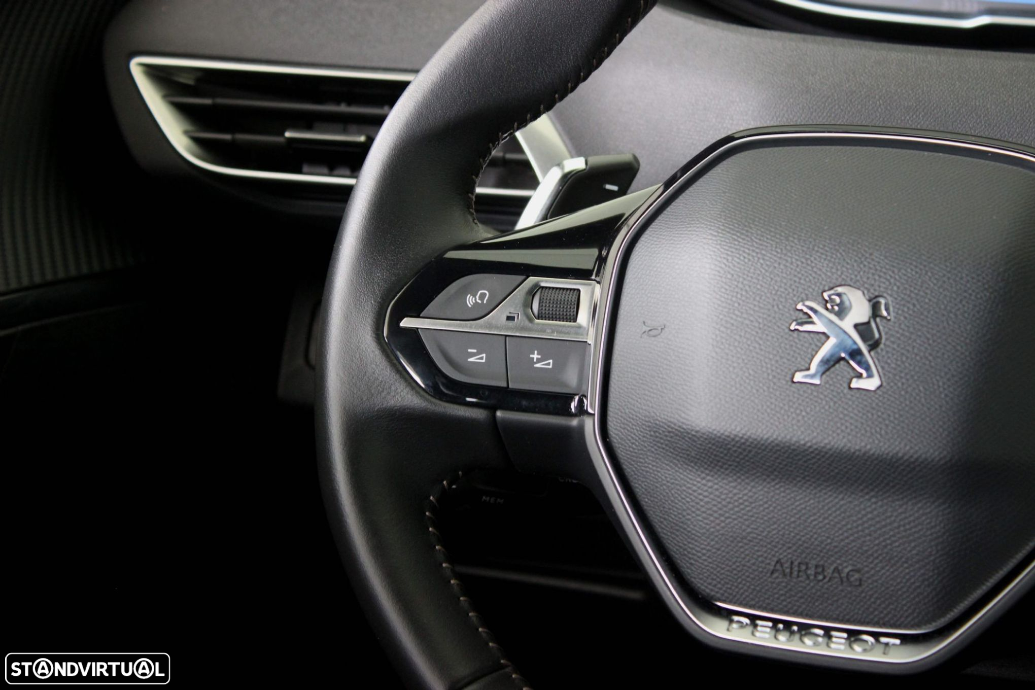 Peugeot 5008 1.2 PureTech Allure EAT8 - 22
