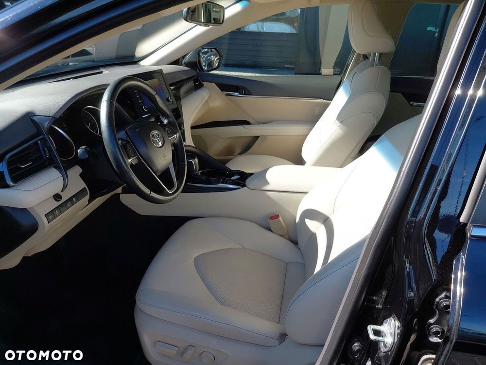 Toyota Camry 2.5 Hybrid Comfort CVT - 15