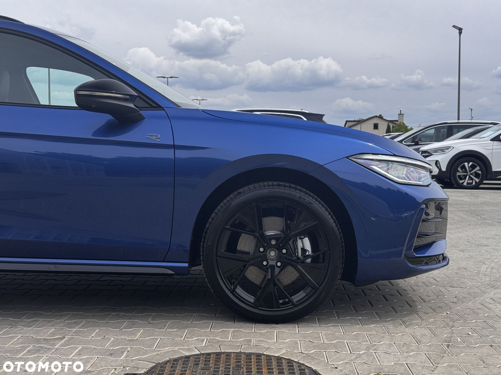Volkswagen Passat - 8