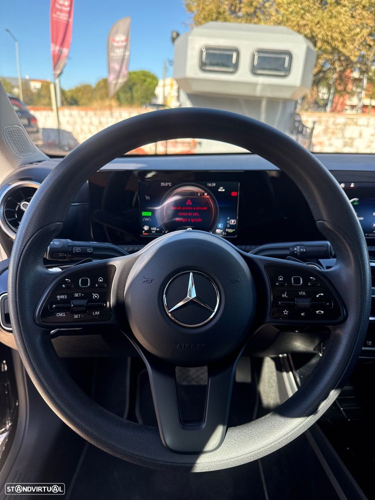 Mercedes-Benz CLA 250 e 8G-DCT Progressive - 26