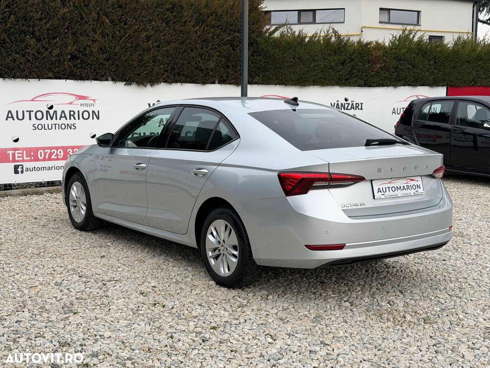 Skoda Octavia 2.0 TDI DSG Style - 20