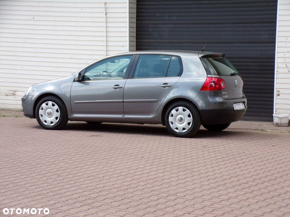 Volkswagen Golf - 11