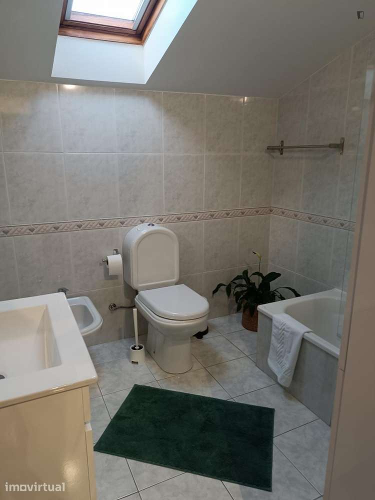 Quarto - localizado em Leiria - Grande imagem: 3/18
