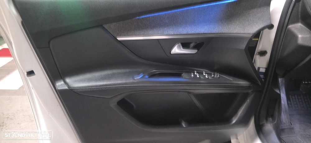 Peugeot 3008 1.2 PureTech Allure Pack EAT8 - 14